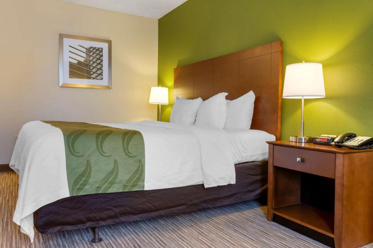 King Room - Disability Access/Non-Smoking at Quality Inn Harrison North