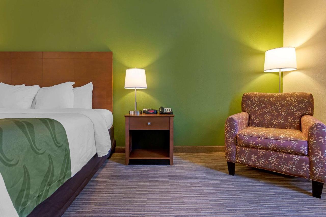 King Room - Disability Access/Non-Smoking at Quality Inn Harrison North