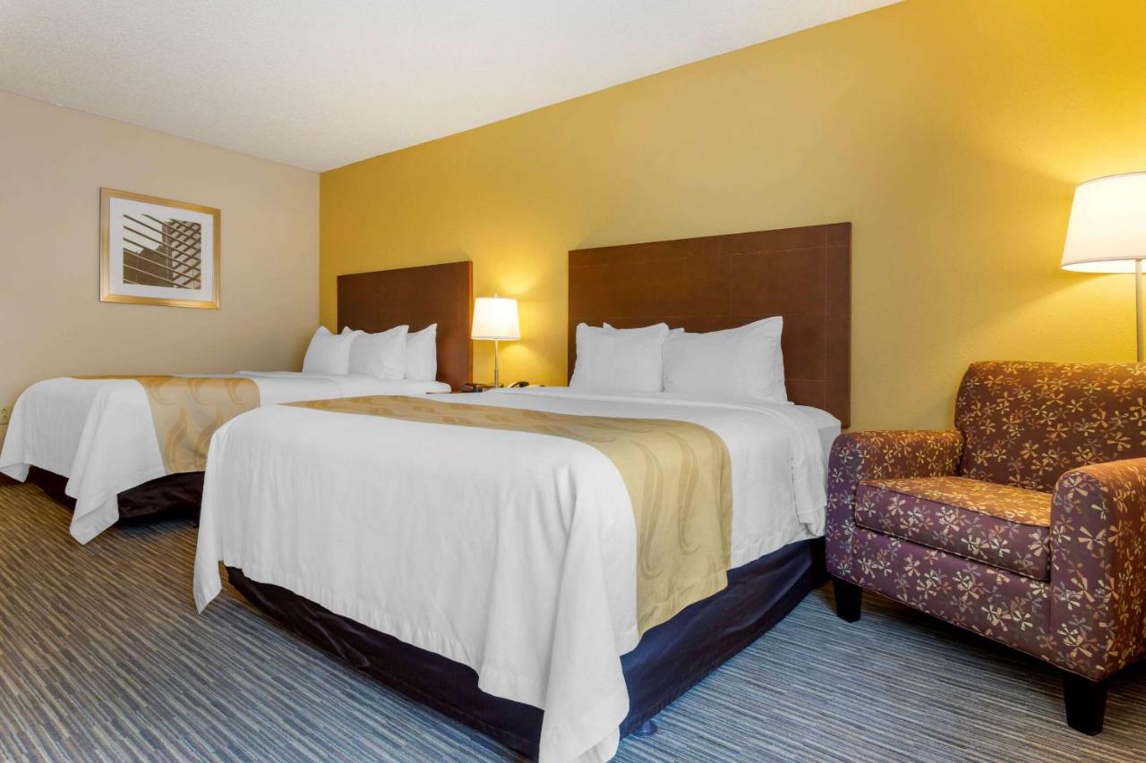 Queen Room with Two Queen Beds - Non-Smoking/Ground Floor at Quality Inn Harrison North