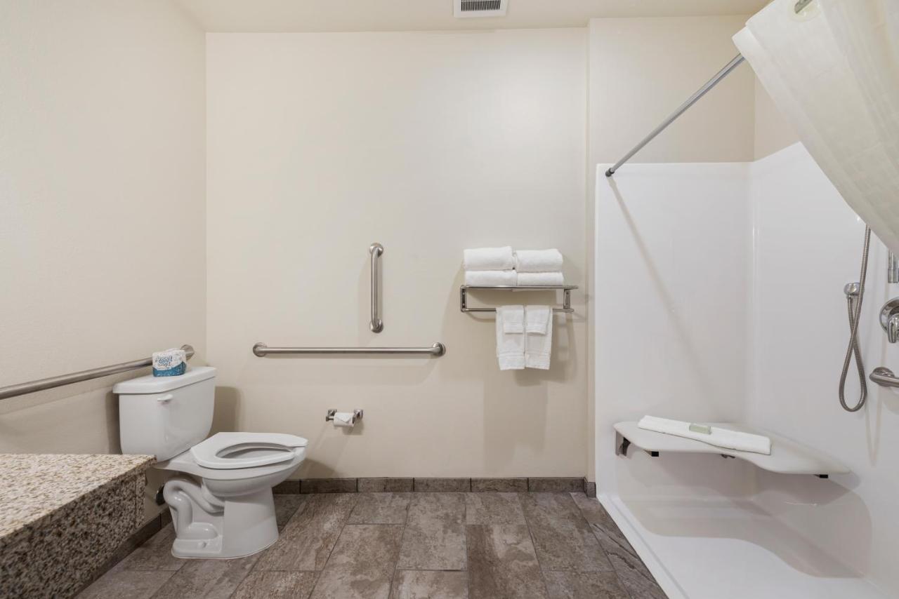 | Cobblestone Hotel & Suites - Urbana
