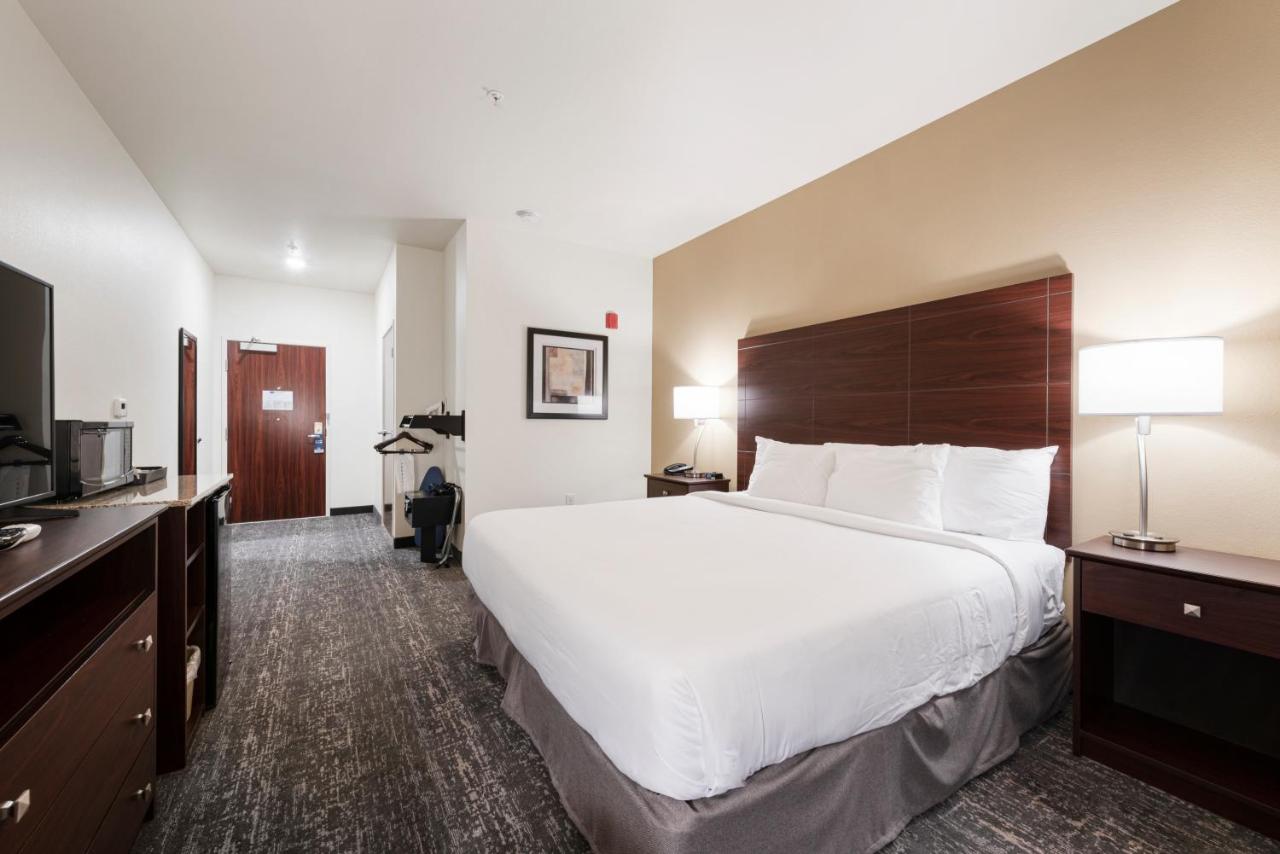 | Cobblestone Hotel & Suites - Urbana