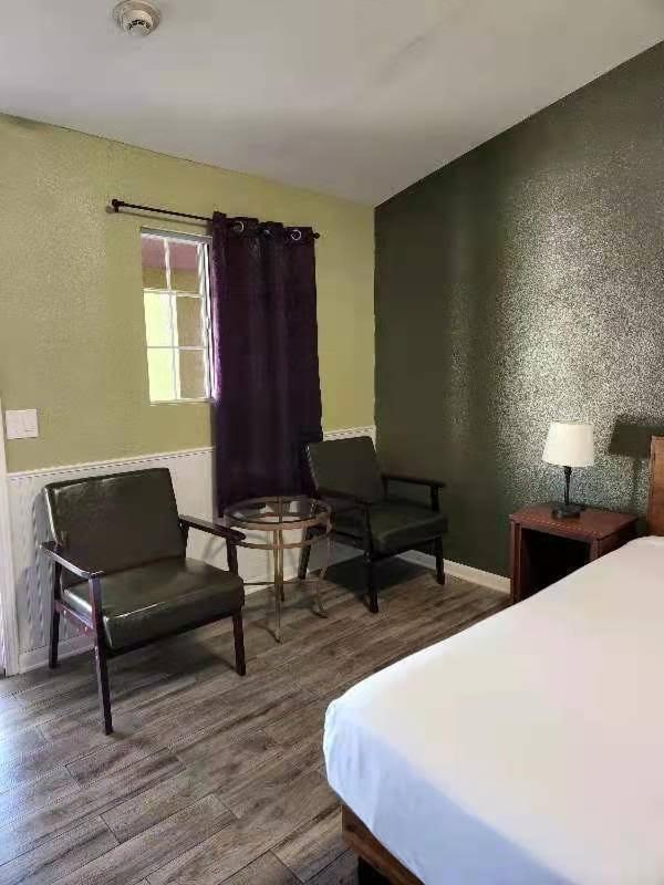 | Europa Inn & Suites