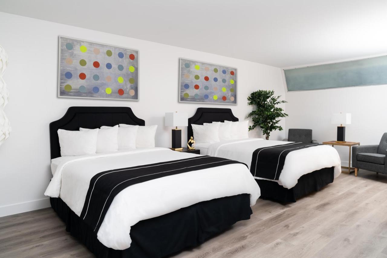  | Essex House Hotel