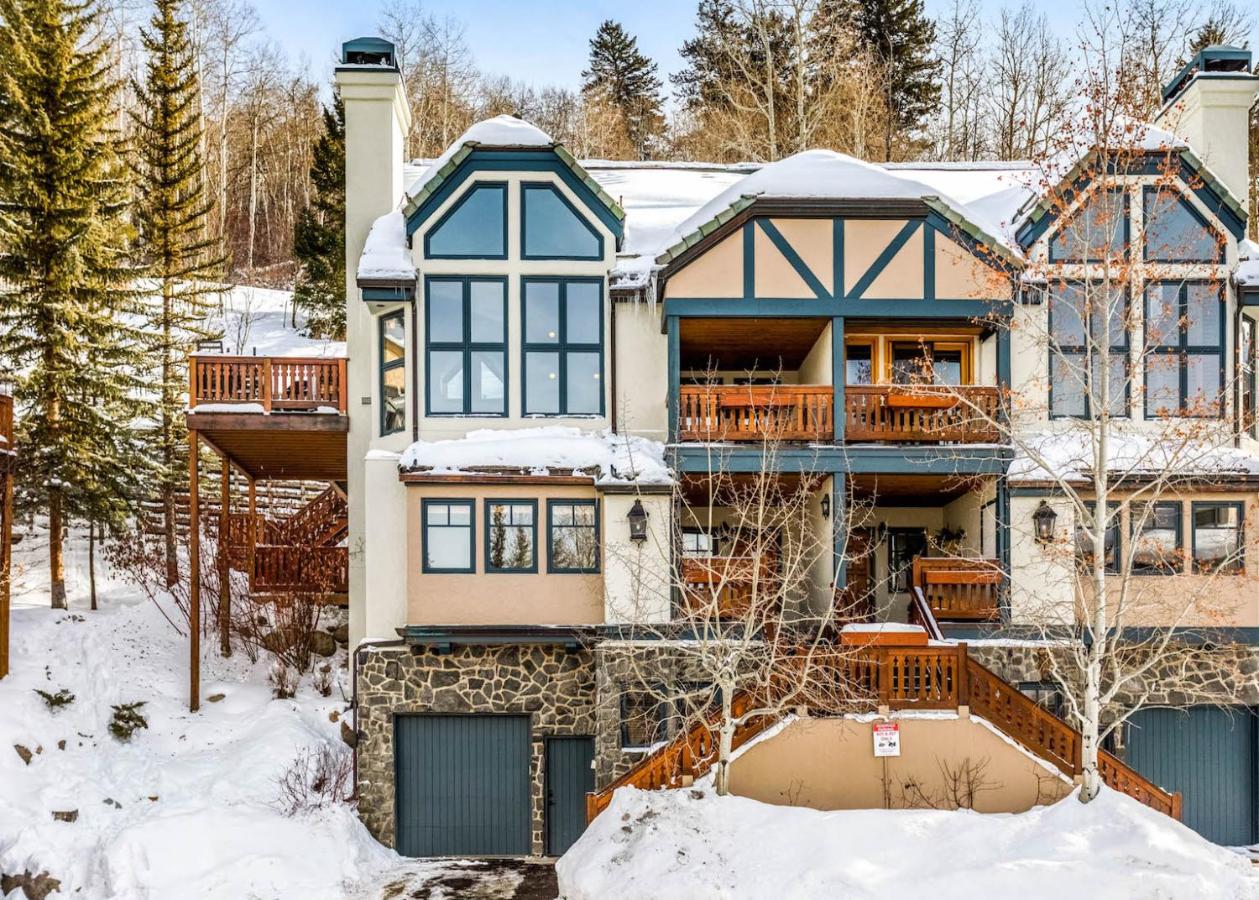 | 25 Meadow Court