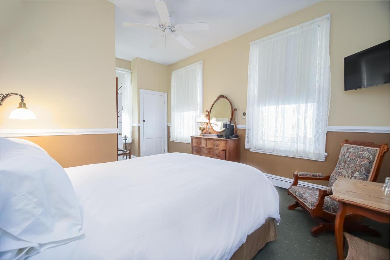  | Bedford Inn