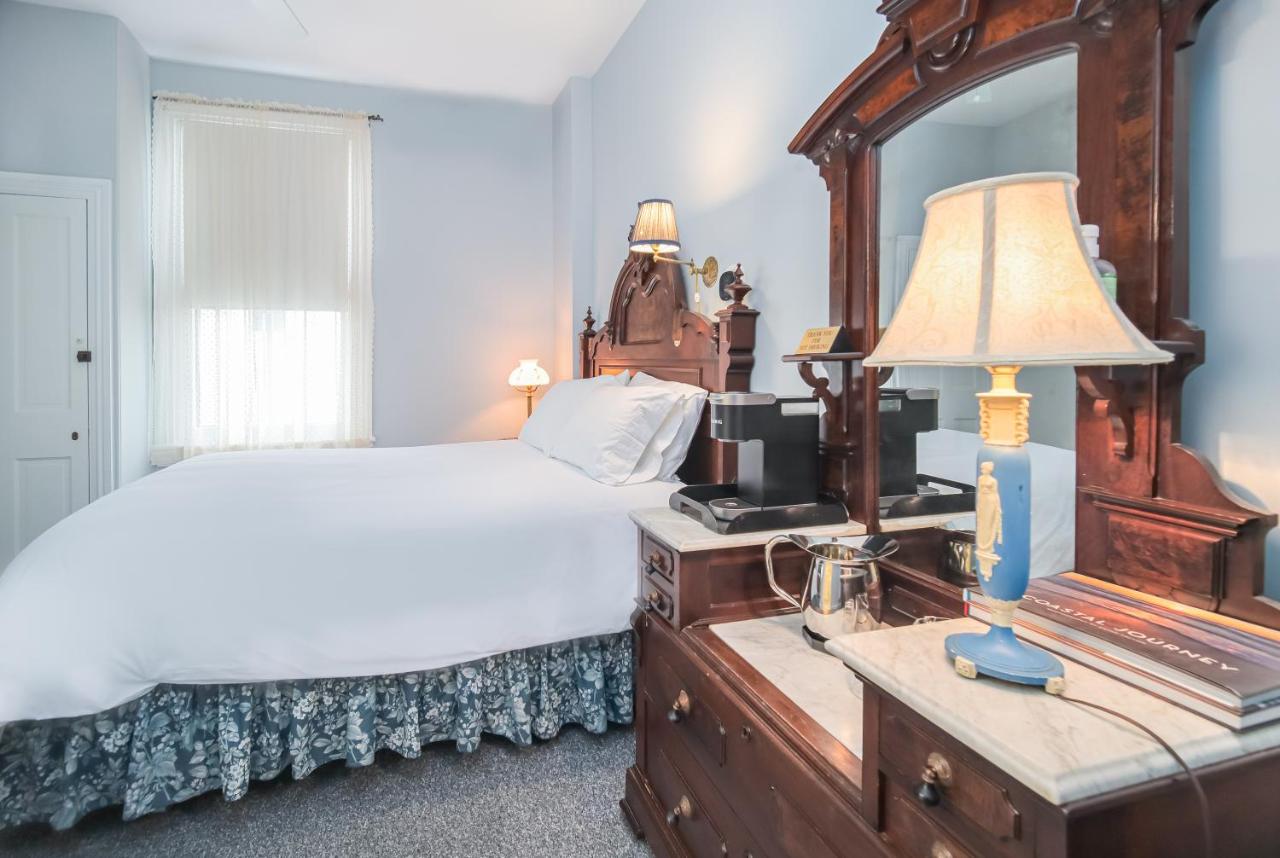 | Bedford Inn