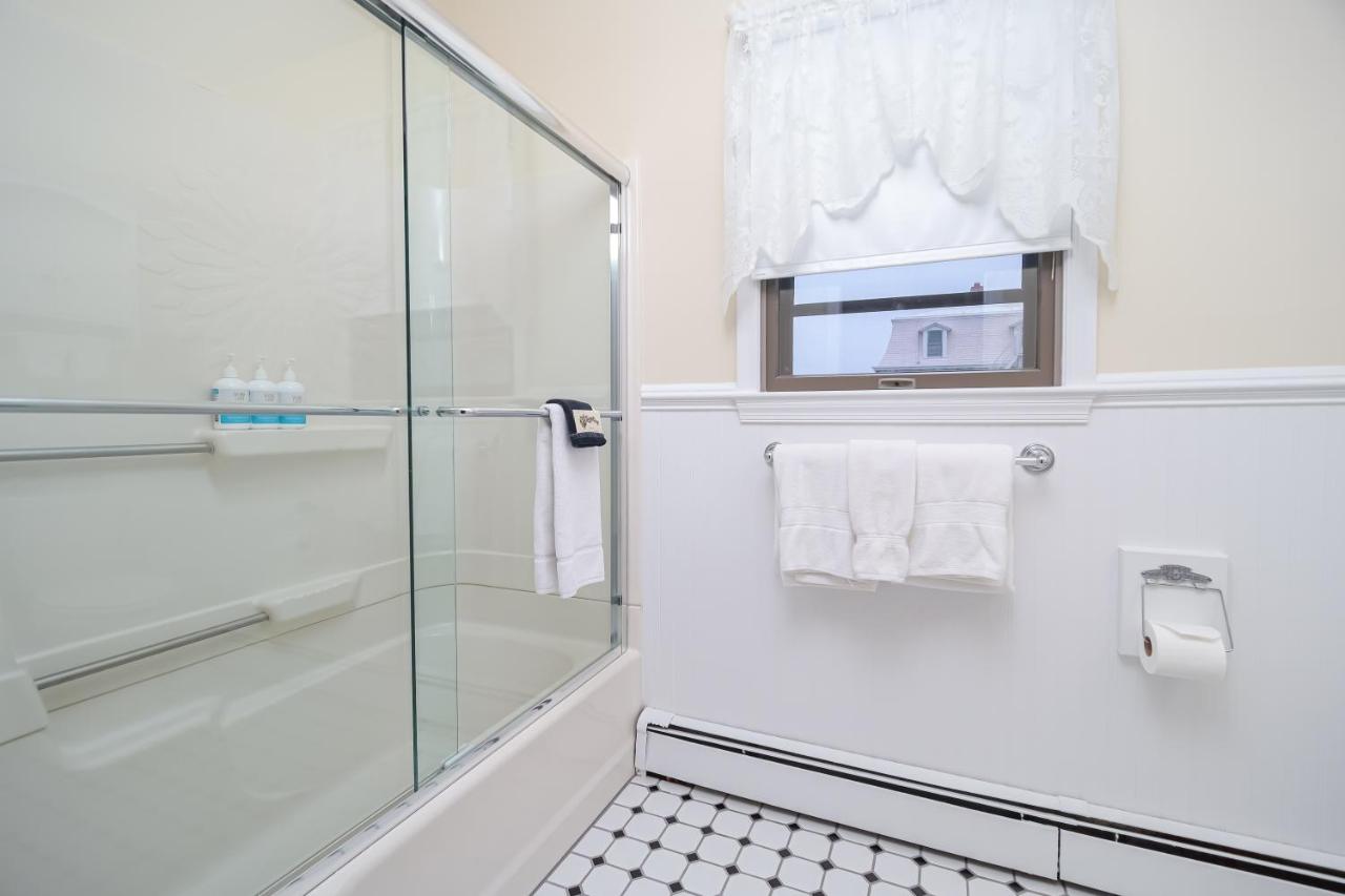  | Bedford Inn