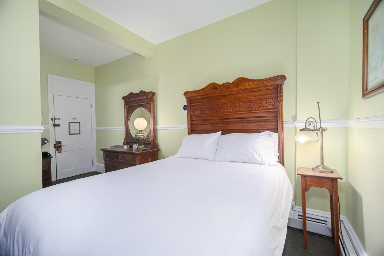  | Bedford Inn