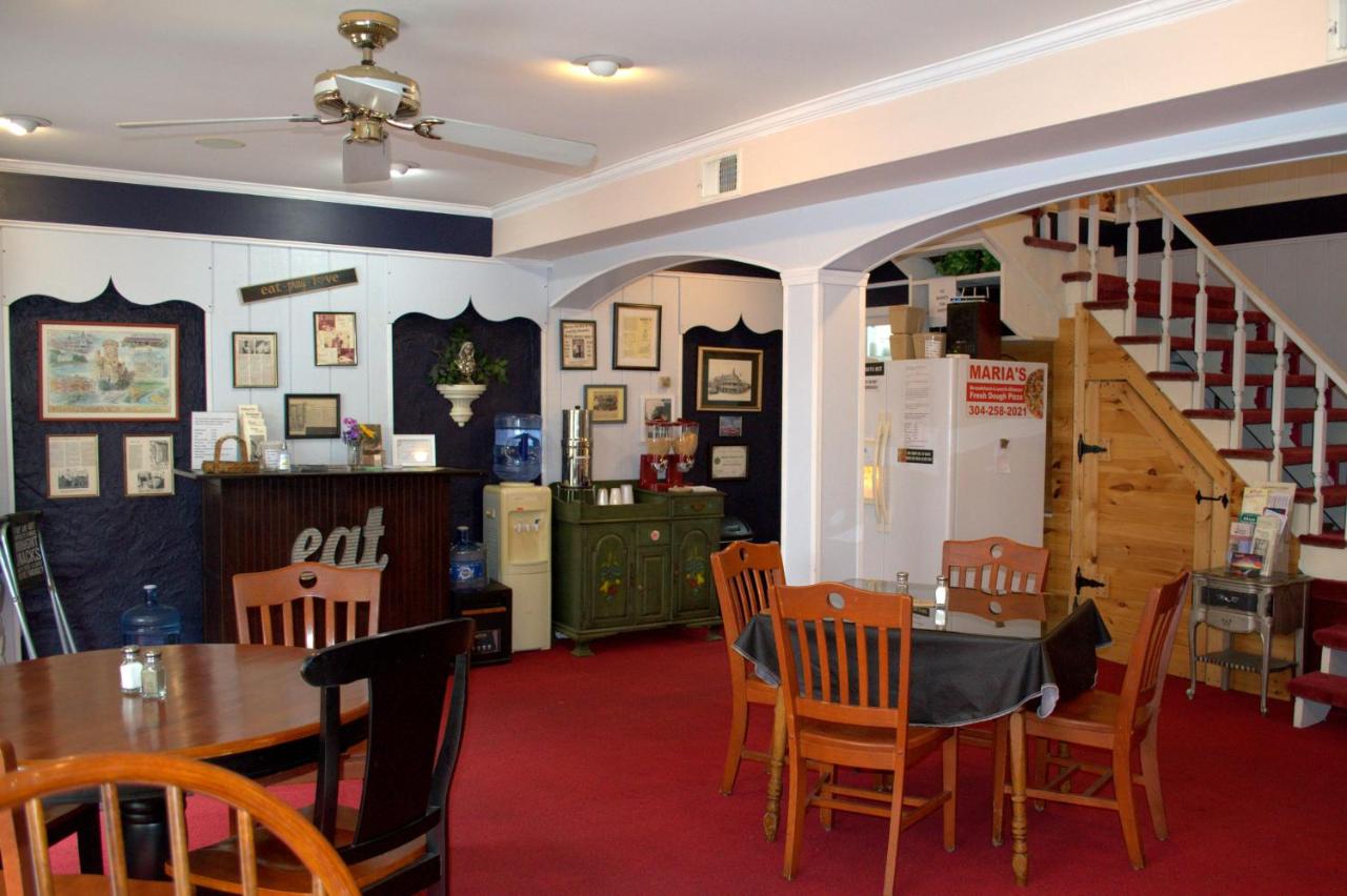 | Maria's Garden & Inn