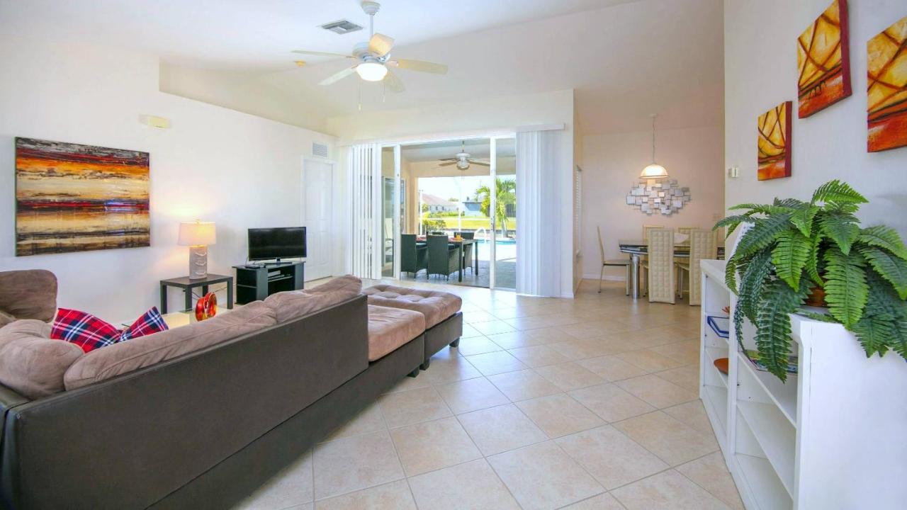 | !NEW! Villa Violina