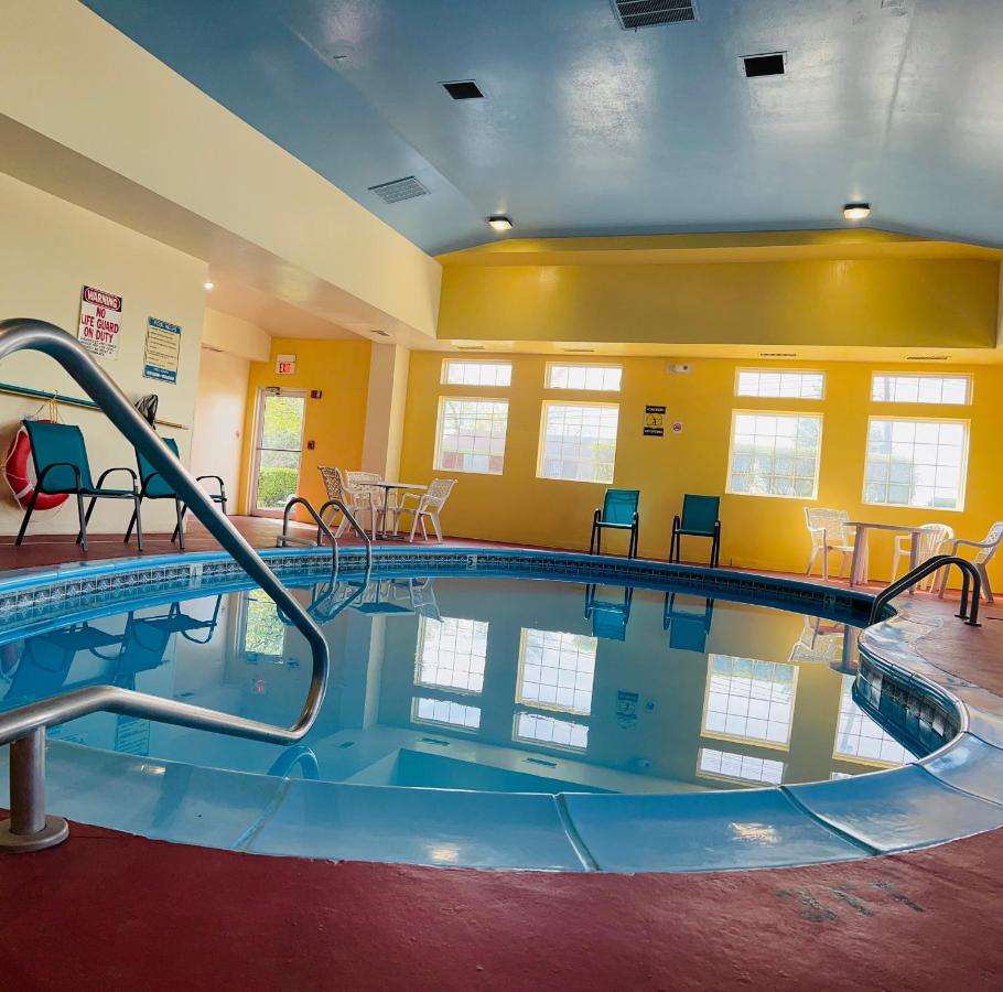  | Super 8 by Wyndham Elizabethtown