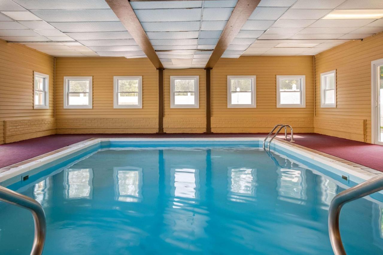 | Ramada by Wyndham Groton