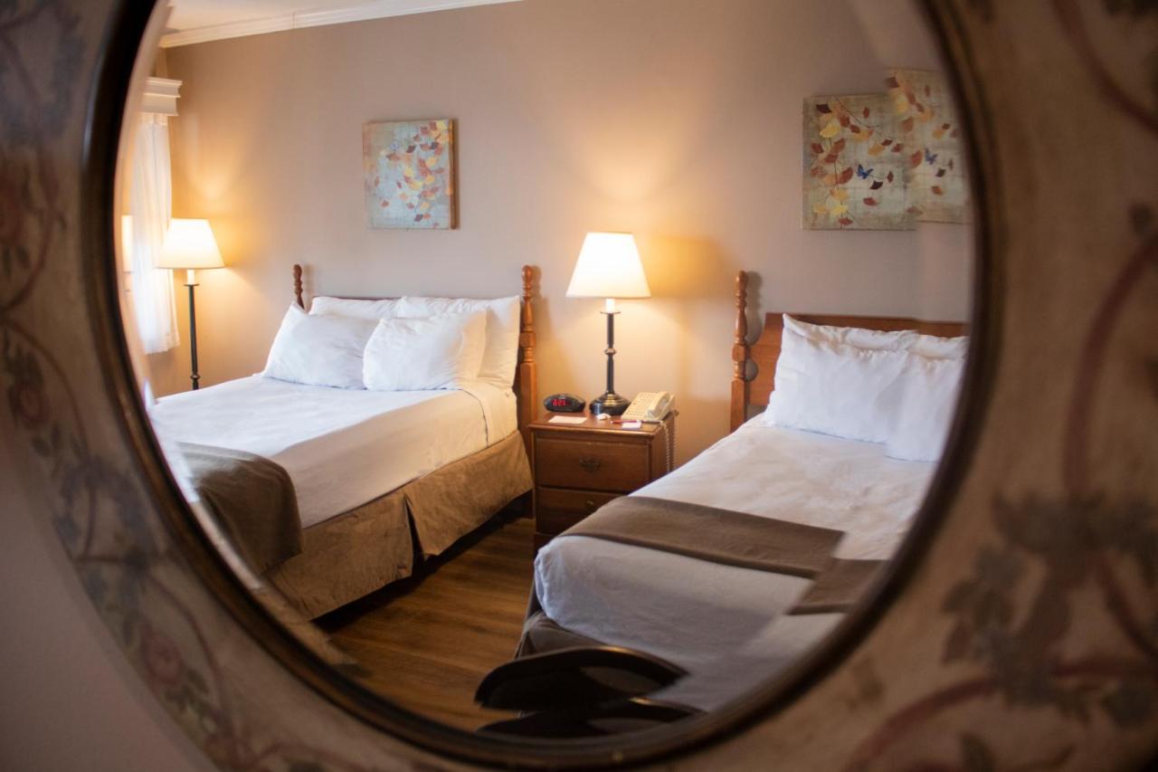 | Inn on the Hudson