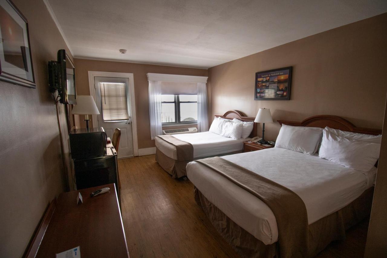 | Inn on the Hudson