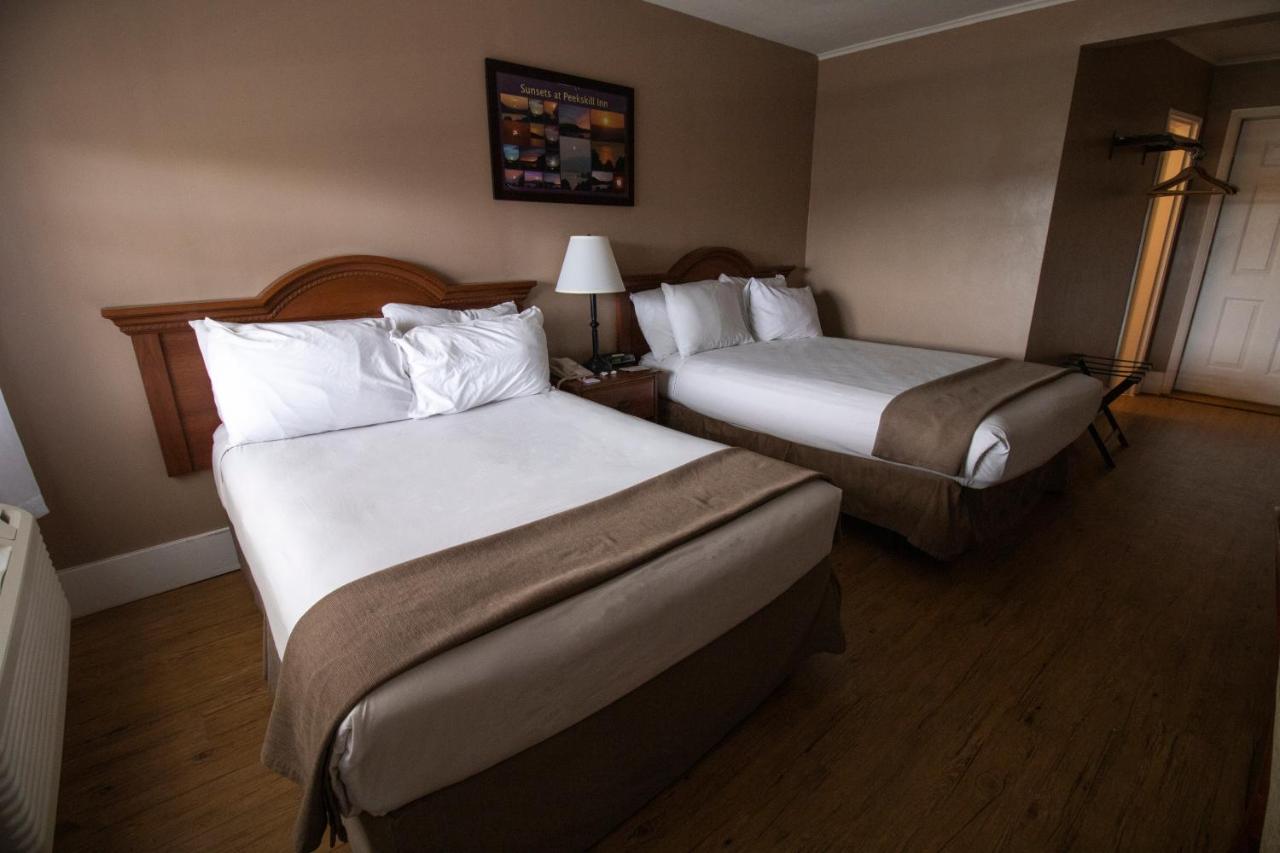 | Inn on the Hudson