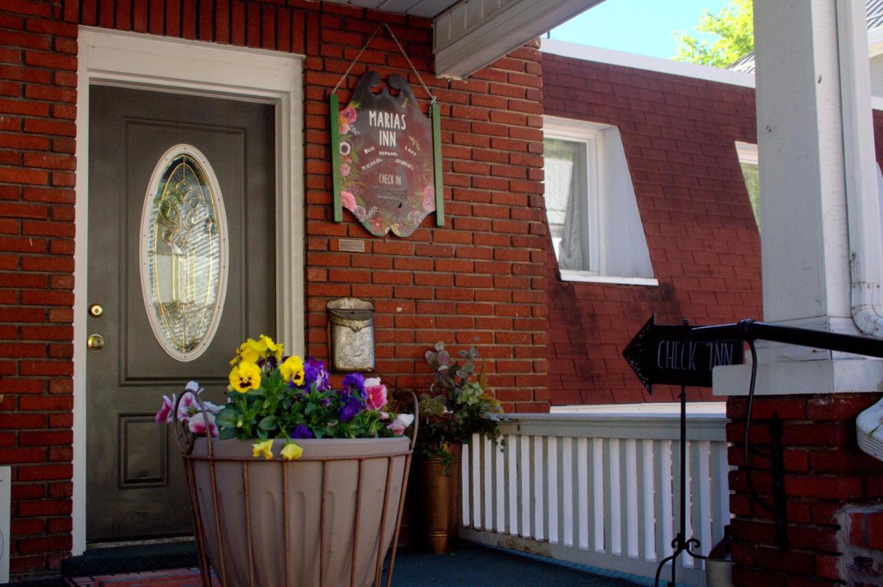 | Maria's Garden & Inn