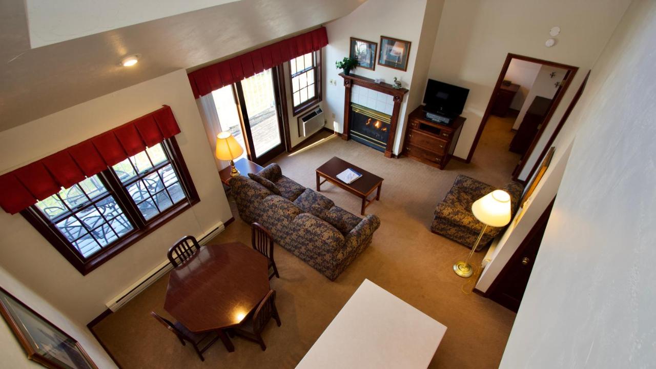 | Baileys Harbor Yacht Club Resort