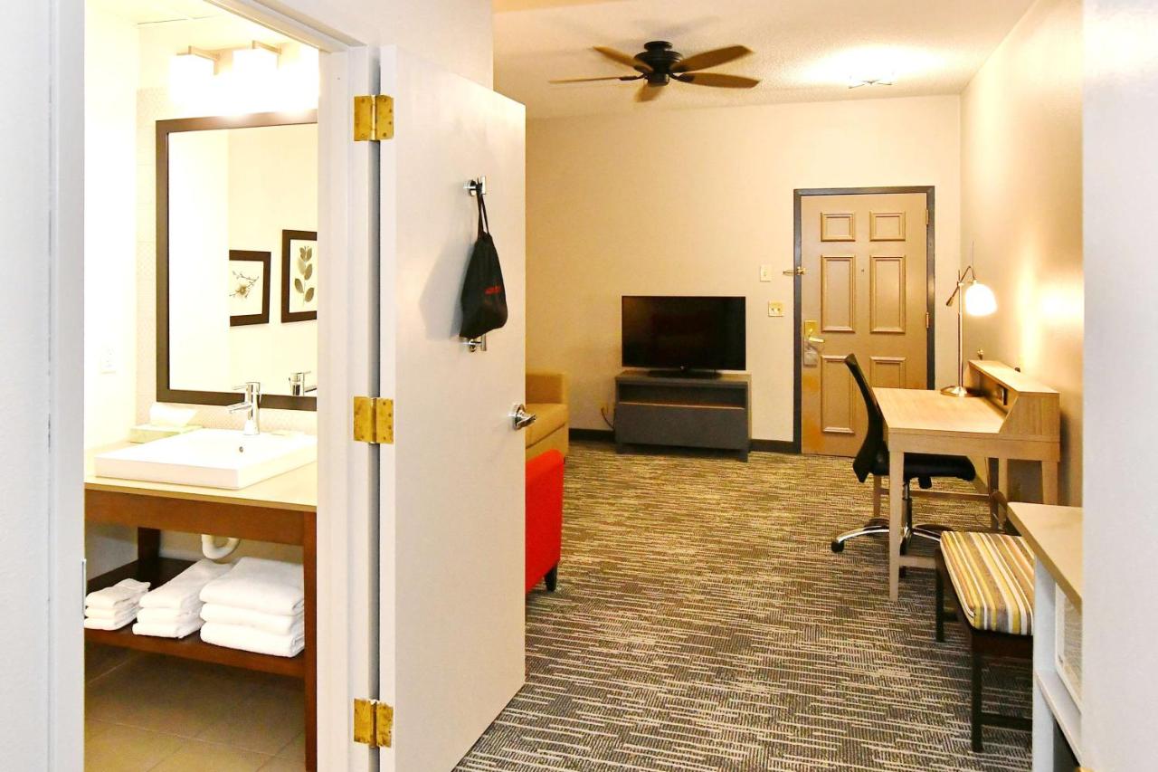 One-Bedroom King Suite with Sofa Bed - Non-Smoking at Country Inn & Suites by Radisson, Mount Morris, NY