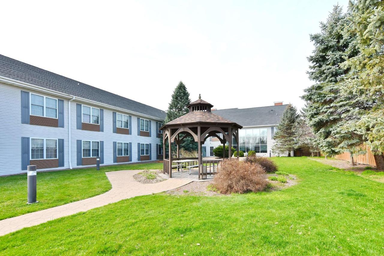  | Country Inn & Suites by Radisson, Mount Morris, NY