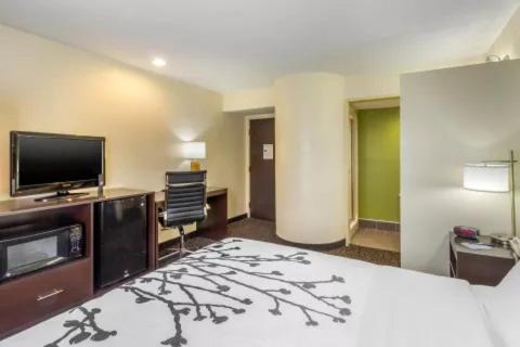 Efficiency King Room - Accessible/Non-Smoking at Sleep Inn Ogden near Event Center