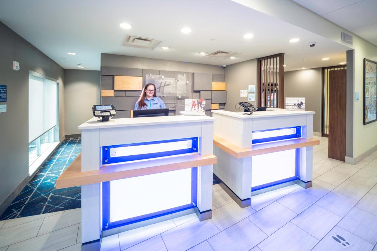 | Holiday Inn Express - Brevard, an IHG Hotel