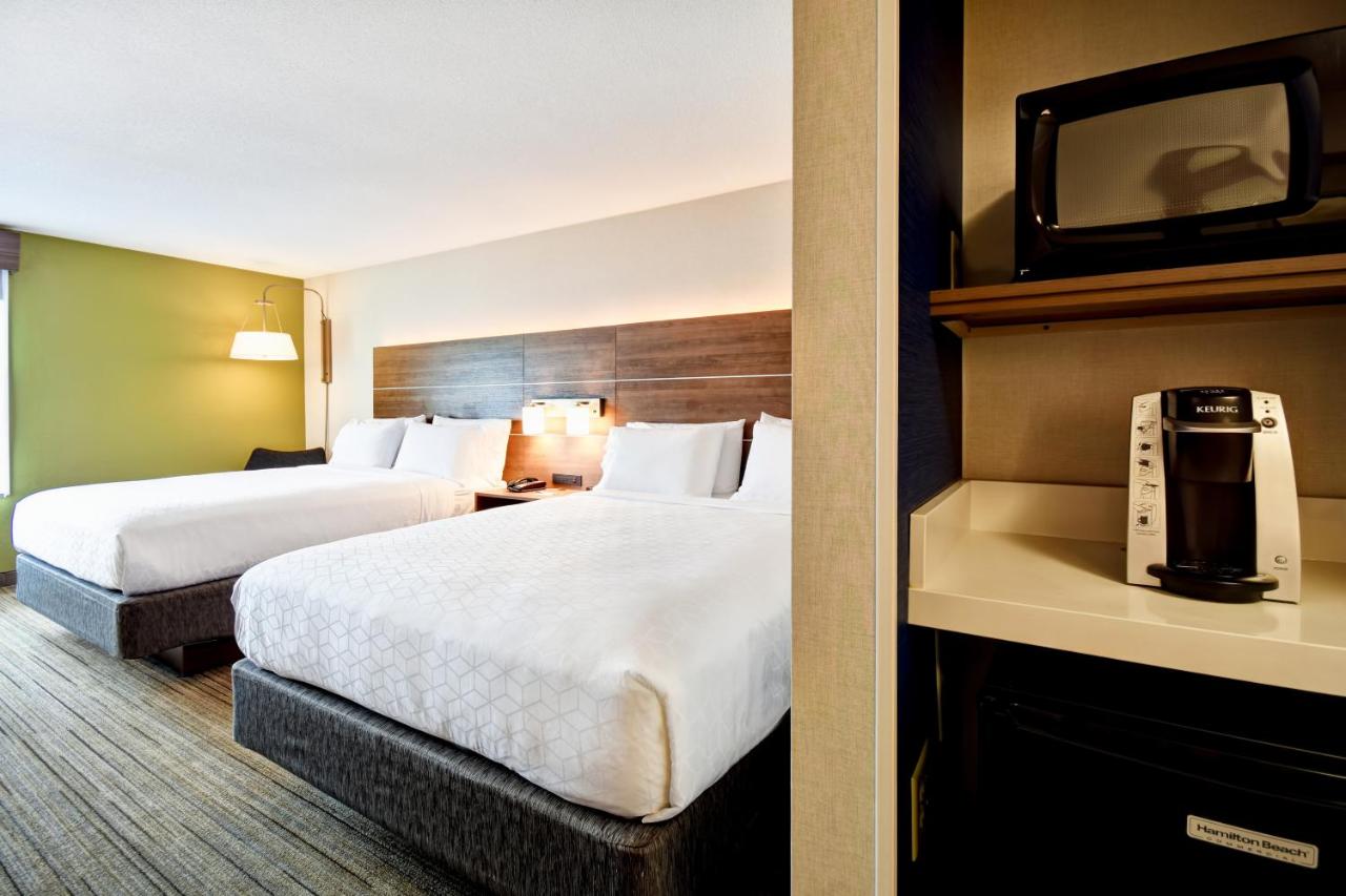 | Holiday Inn Express Newport North - Middletown, an IHG Hotel