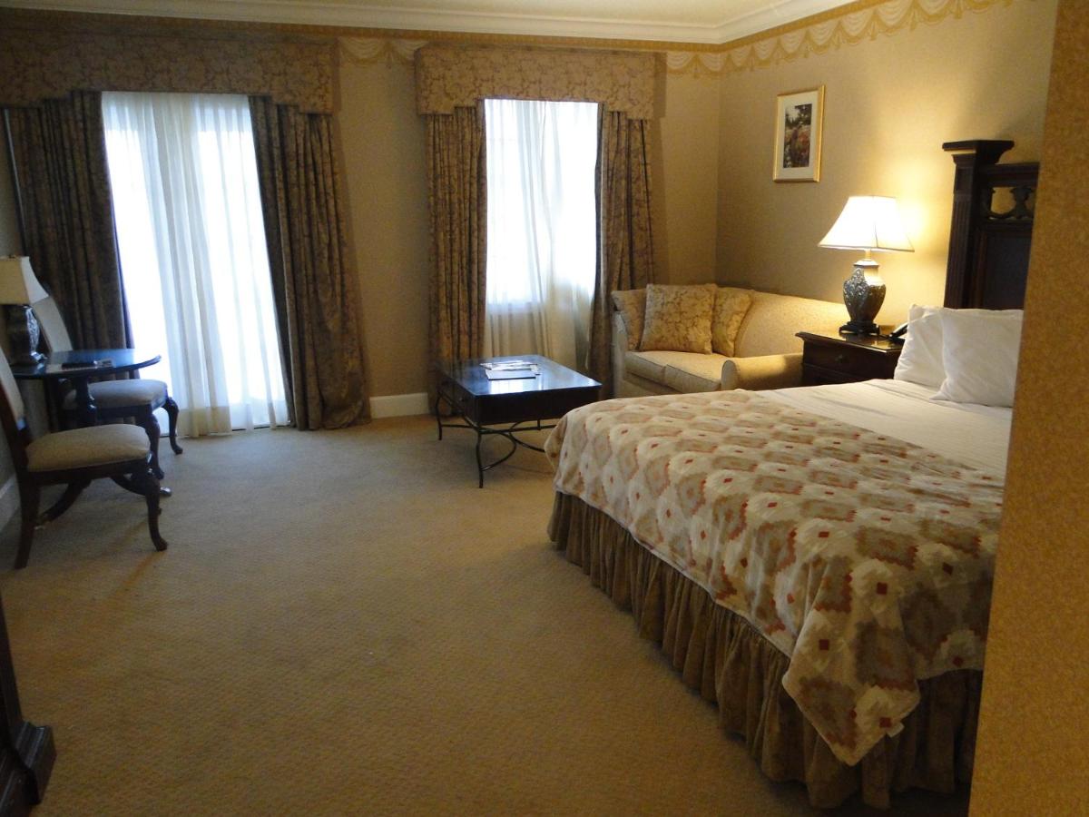 | Phoenix Inn Resort