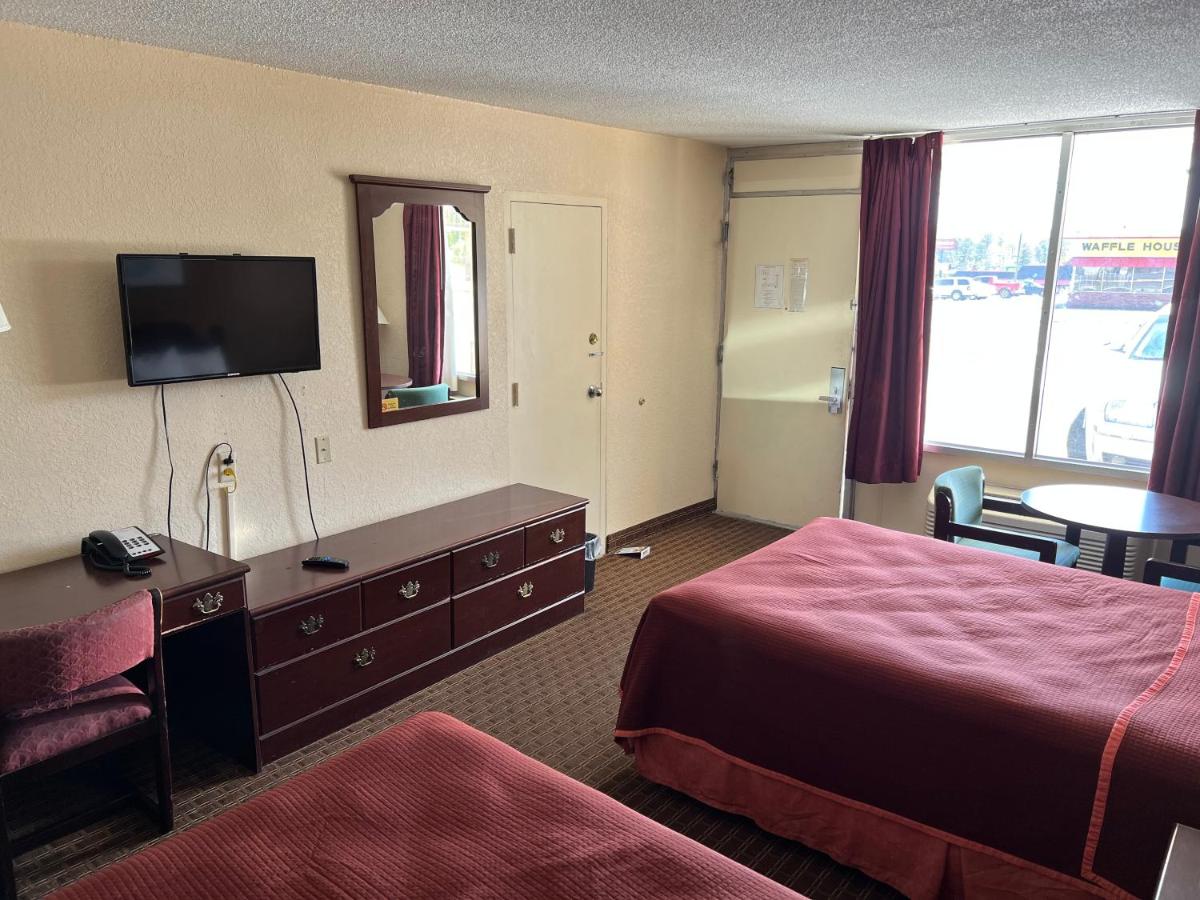 Standard Double Room with Two Double Beds - Non Smoking at Rodeway Inn Cleveland TN I-75