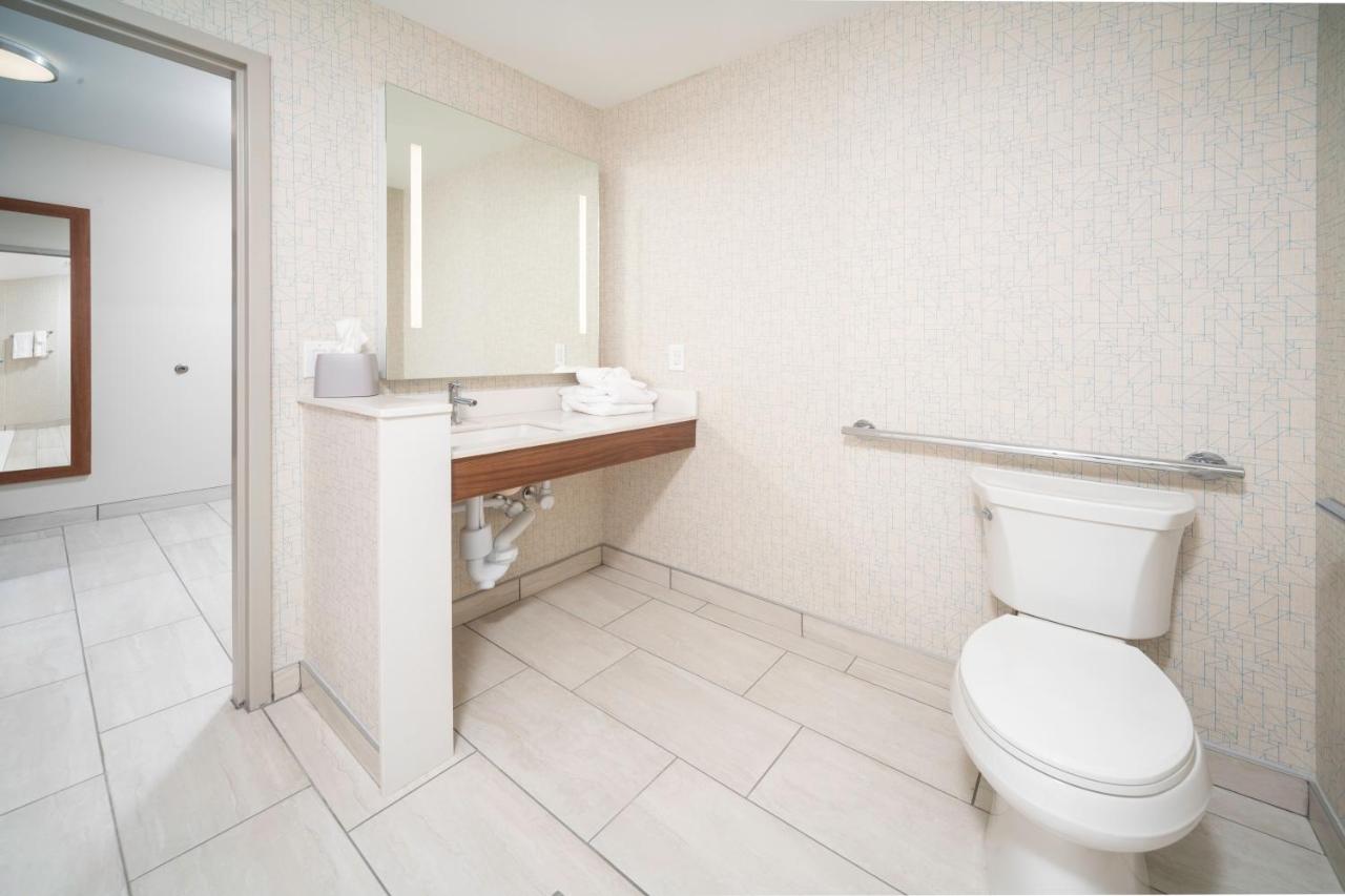 King Suite - Mobility Accessible/Non-Smoking at Holiday Inn Express & Suites Rock Hill by IHG