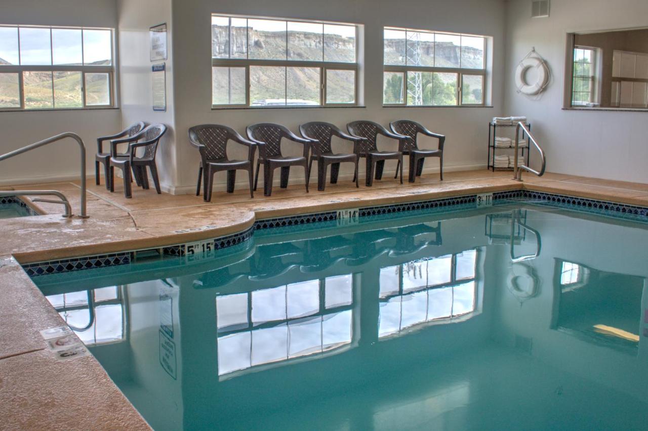 | Allington Inn & Suites Kremmling