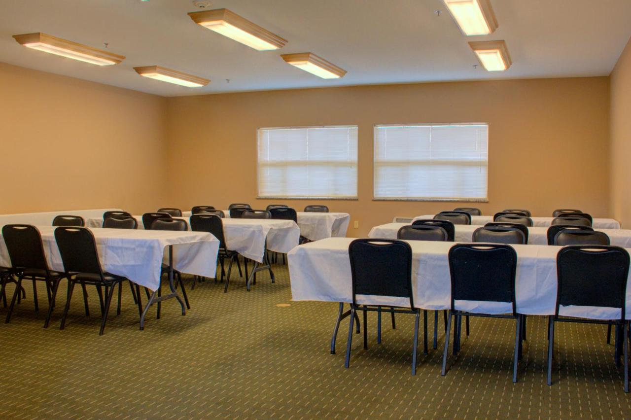 | Allington Inn & Suites Kremmling