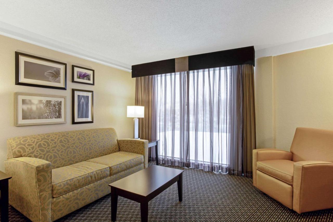  | La Quinta by Wyndham Boston-Andover
