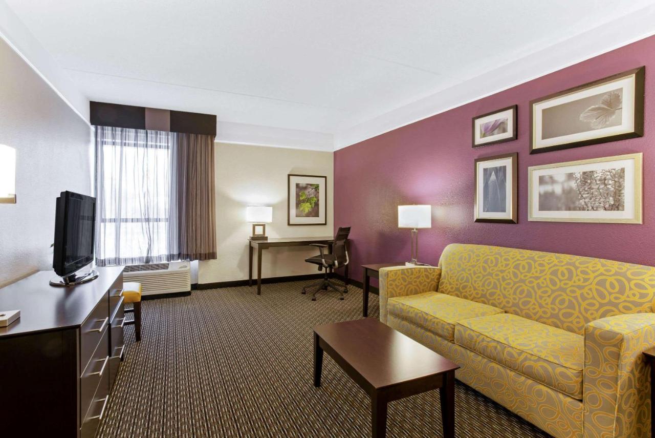  | La Quinta by Wyndham Boston-Andover