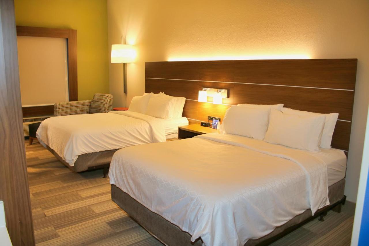 | Holiday Inn Express, an IHG Hotel