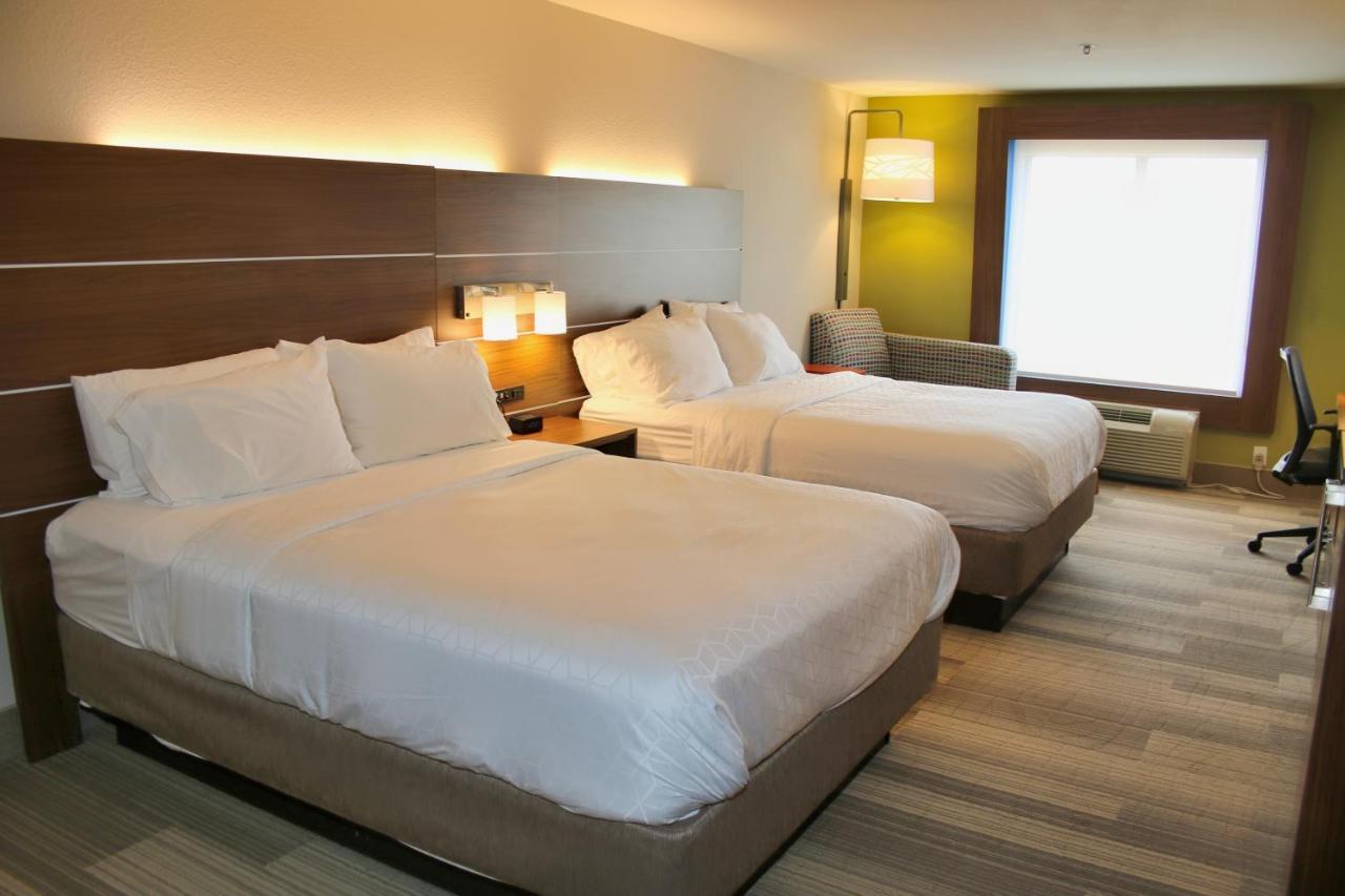 | Holiday Inn Express, an IHG Hotel