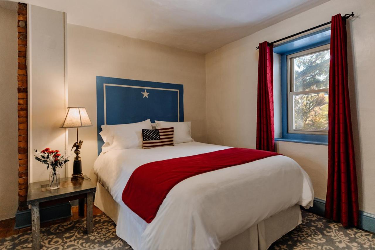 | Galvanized America Inn & Art Gallery