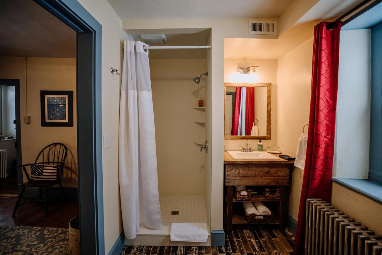 | Galvanized America Inn & Art Gallery
