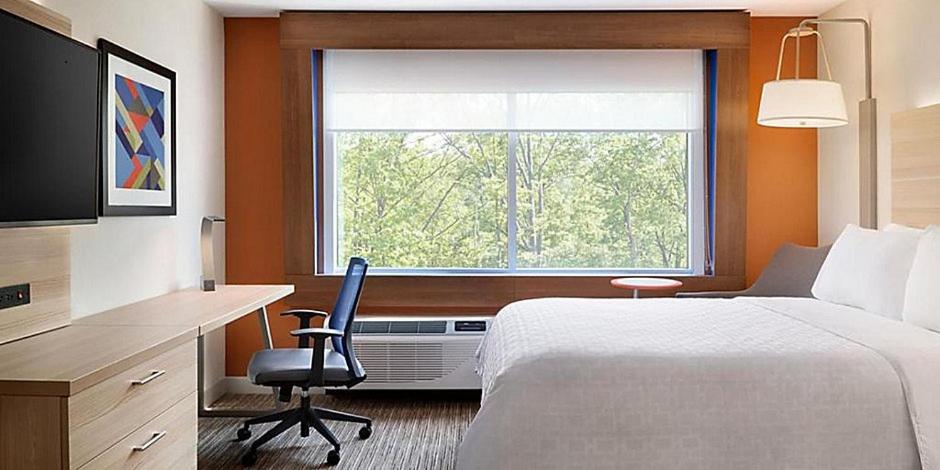 | Holiday Inn Express & Suites - Dahlonega - University Area, an IHG Hotel