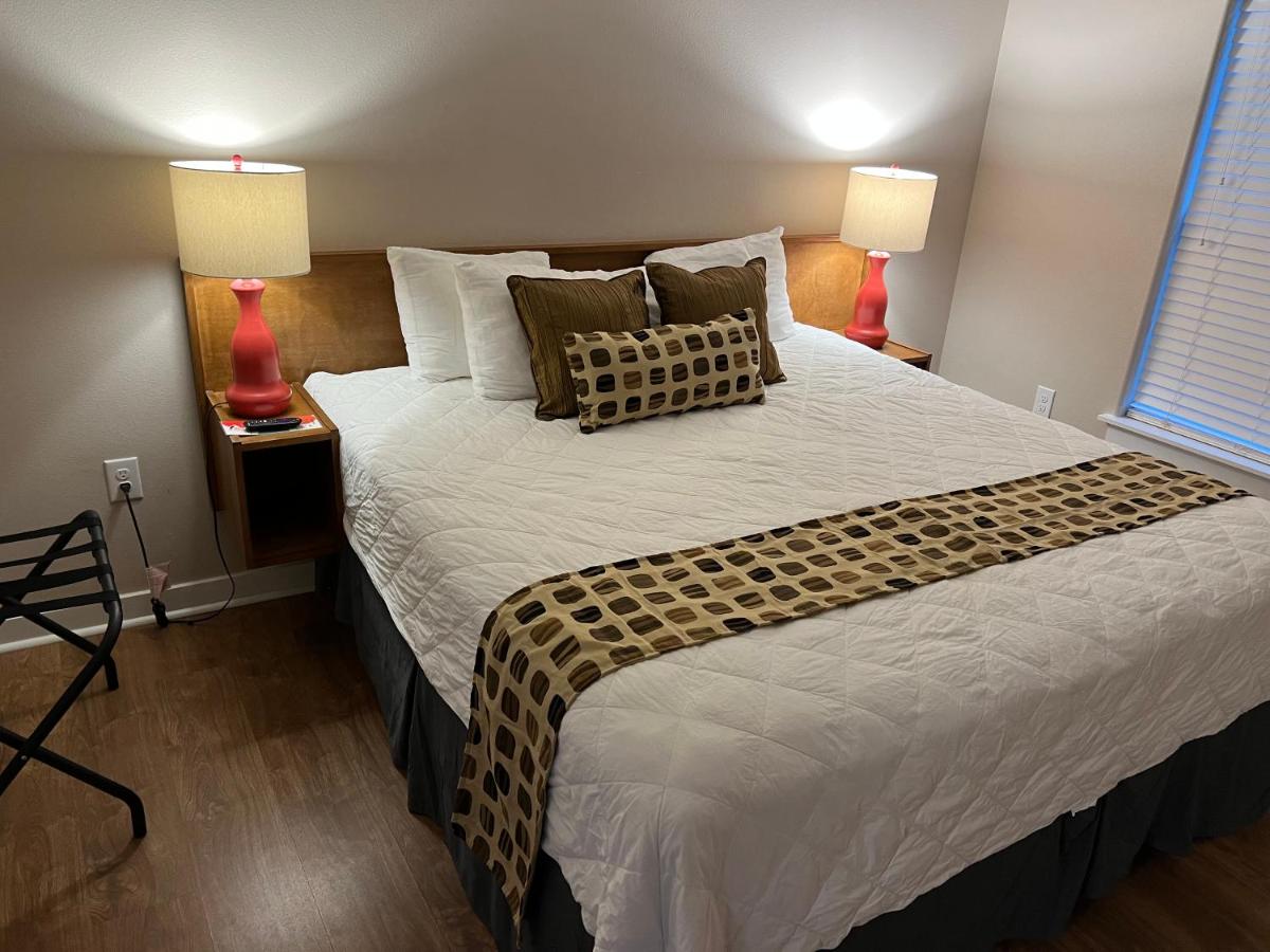 | River Trail Cottages
