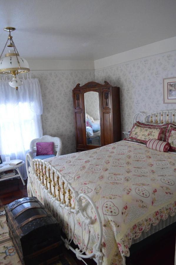 | GlenMorey Country House
