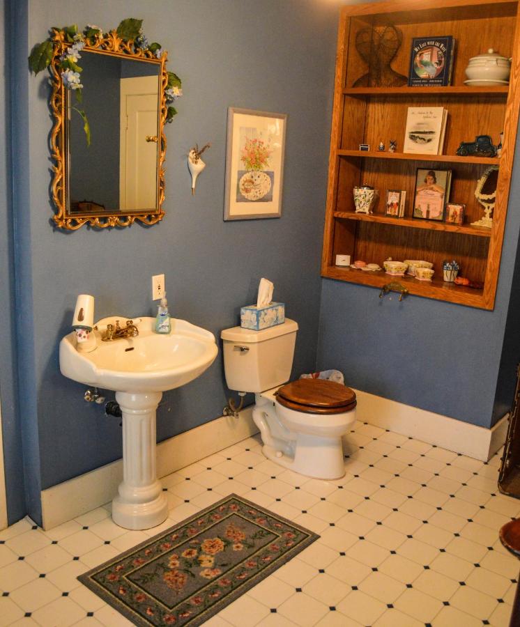 | GlenMorey Country House
