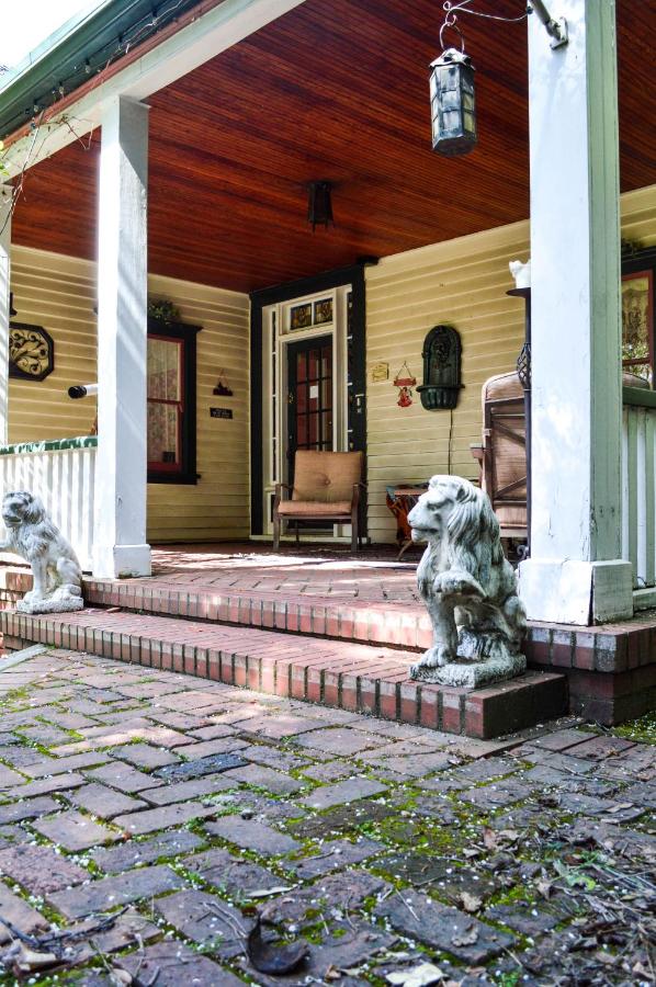 | GlenMorey Country House