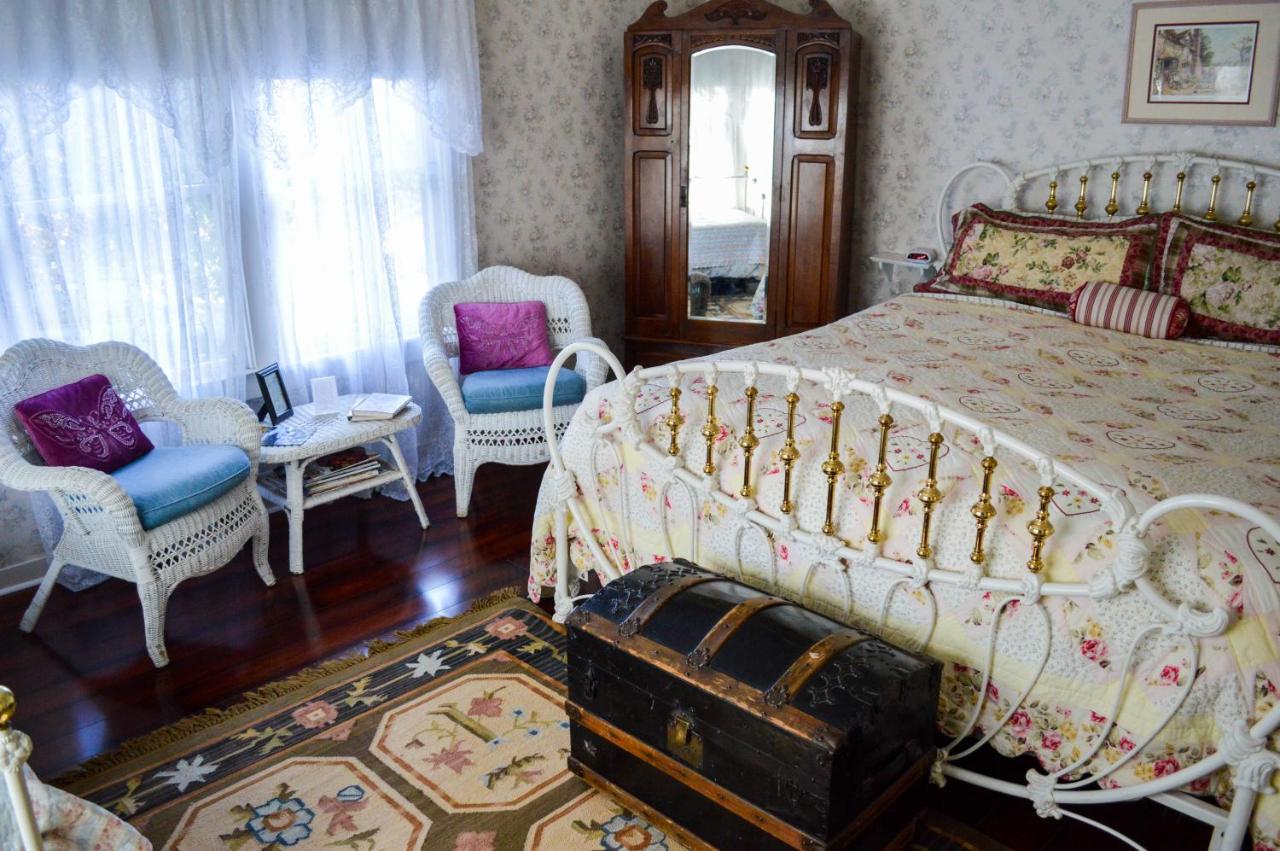 | GlenMorey Country House