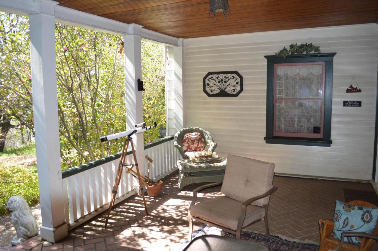 | GlenMorey Country House