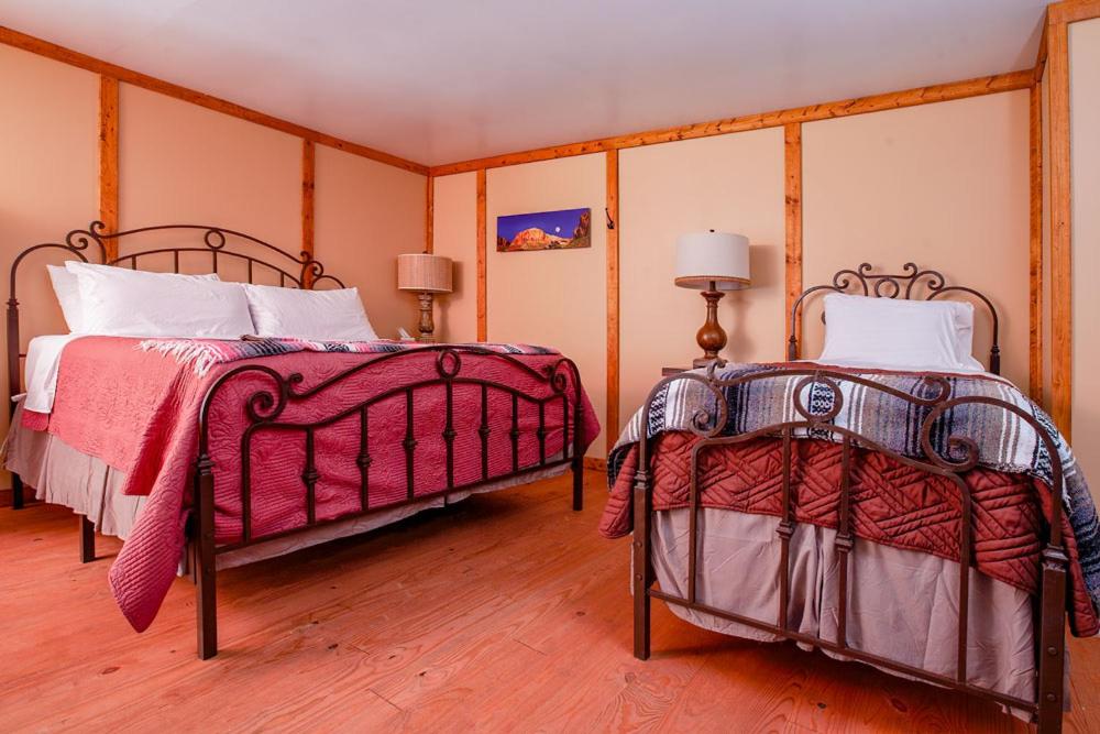 | Coyote Station Lodging