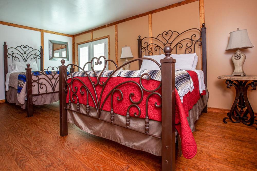 | Coyote Station Lodging