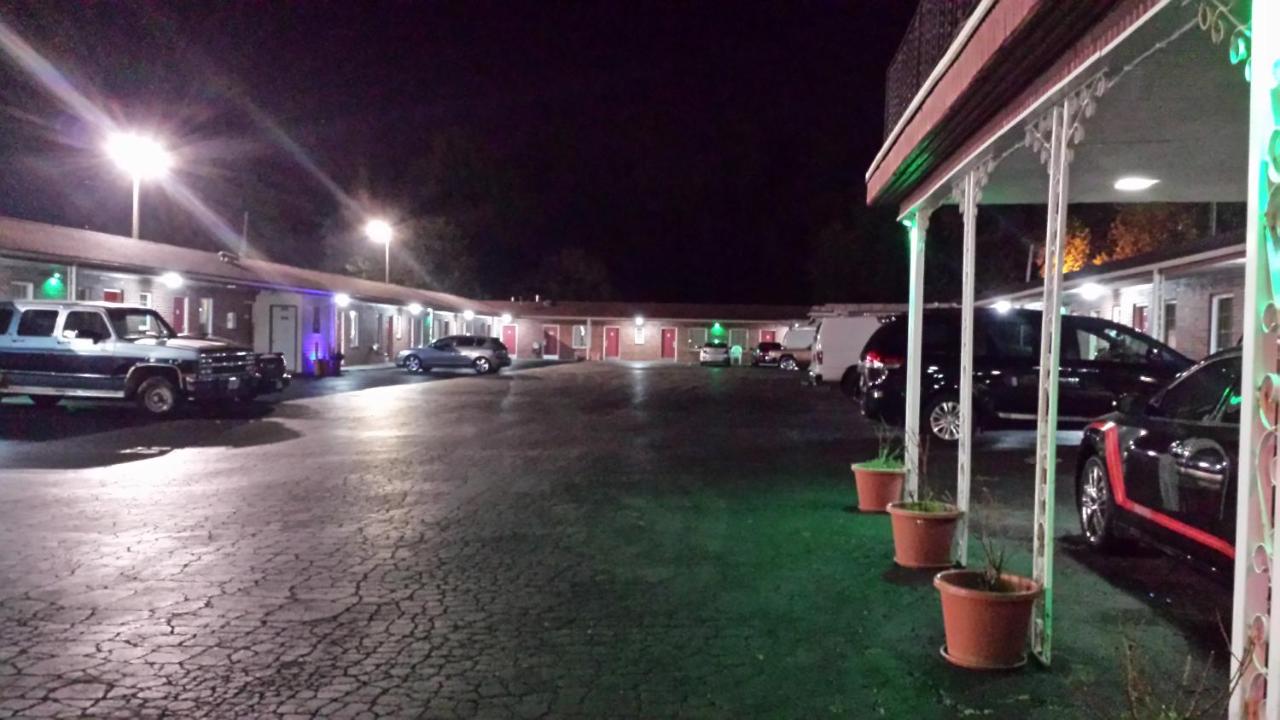 | American Inn