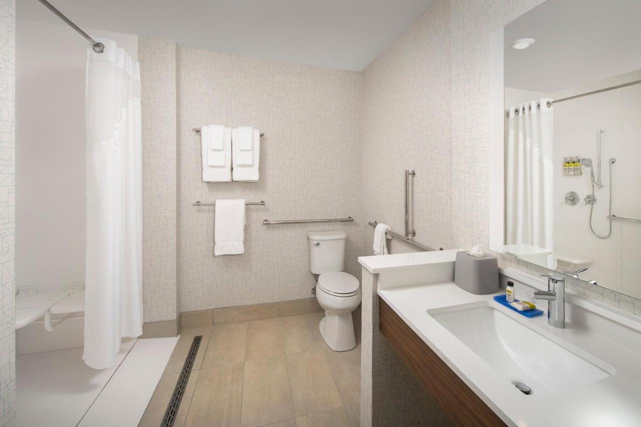 | Holiday Inn Express Newnan, an IHG Hotel