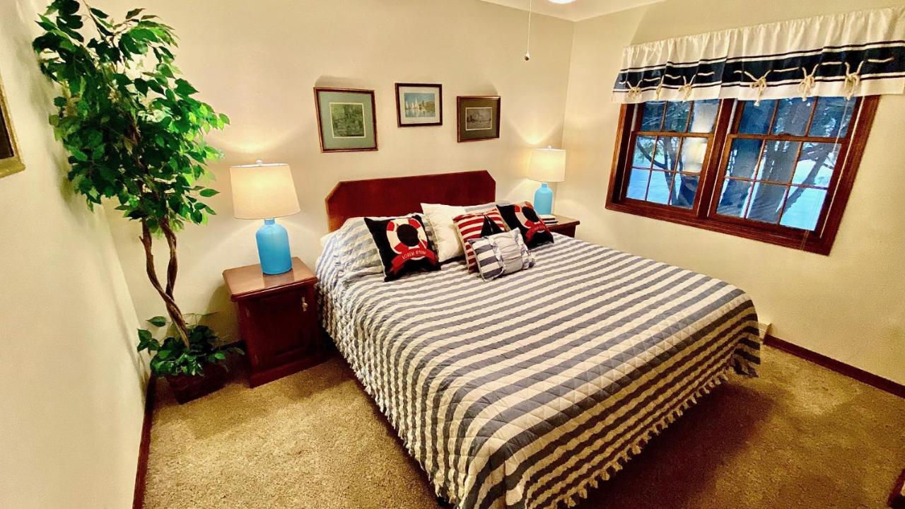 | Baileys Harbor Yacht Club Resort
