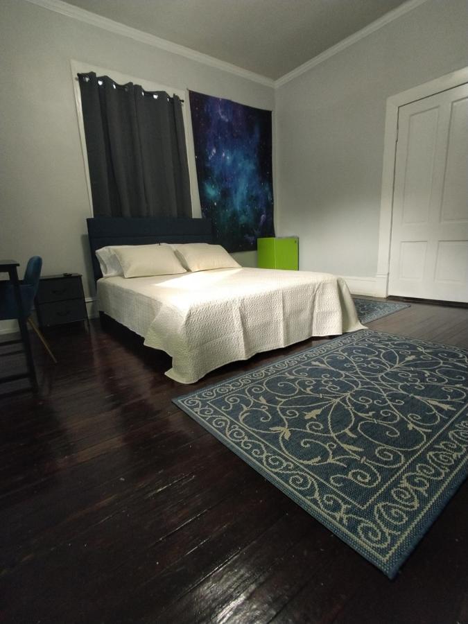 | Premium Suite private bathroom w full house amenities rm 5